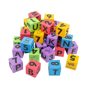 Комплект кубчета Foam Alphabets на насипни опаковка от 36 разноцветни кубчета с размер на 1,85 инча