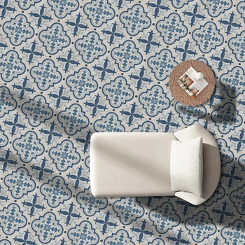 Традиционни португалски плочки подове се придържаме до завършване на пода кухня и баня самоклеящимися удебелени матови противоскользящими покрития.